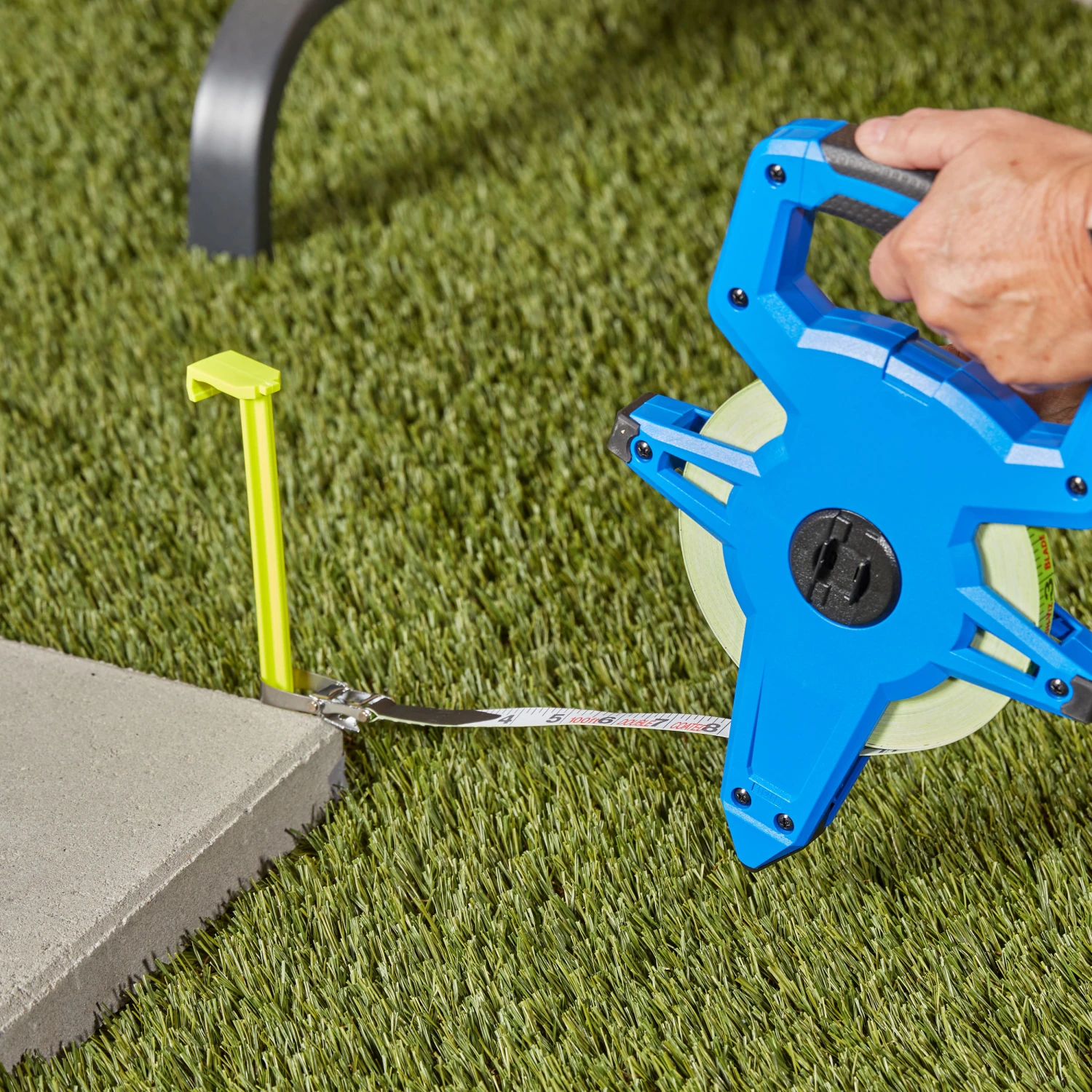 Kobalt 100-ft Long Tape 4 Kobalt 100-ft Long Tape - Image 4