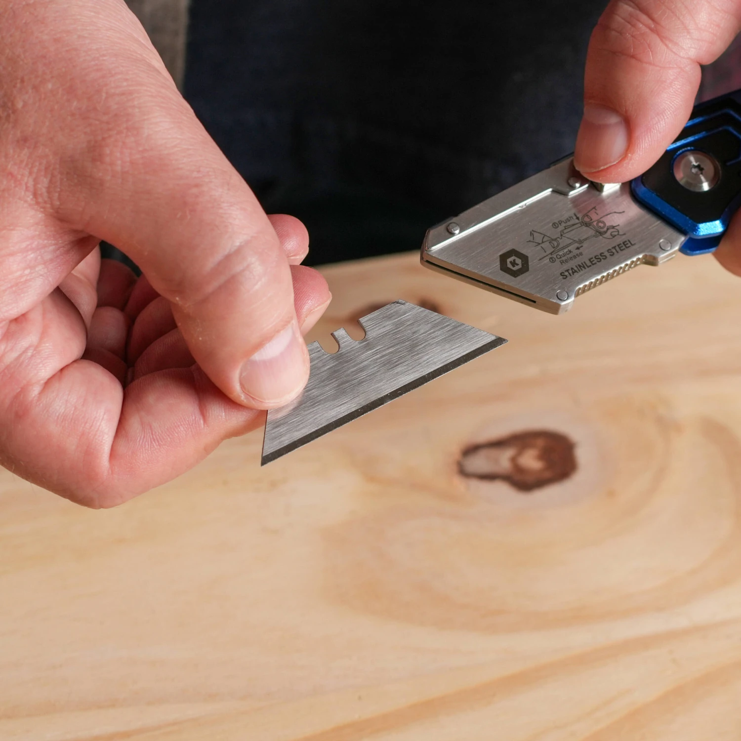 Kobalt 3/4-in Carbon Steel Utility Razor Blade ( 200 -Pack ) 5 Kobalt 3/4-in Carbon Steel Utility Razor Blade ( 200 -Pack ) - Image 5