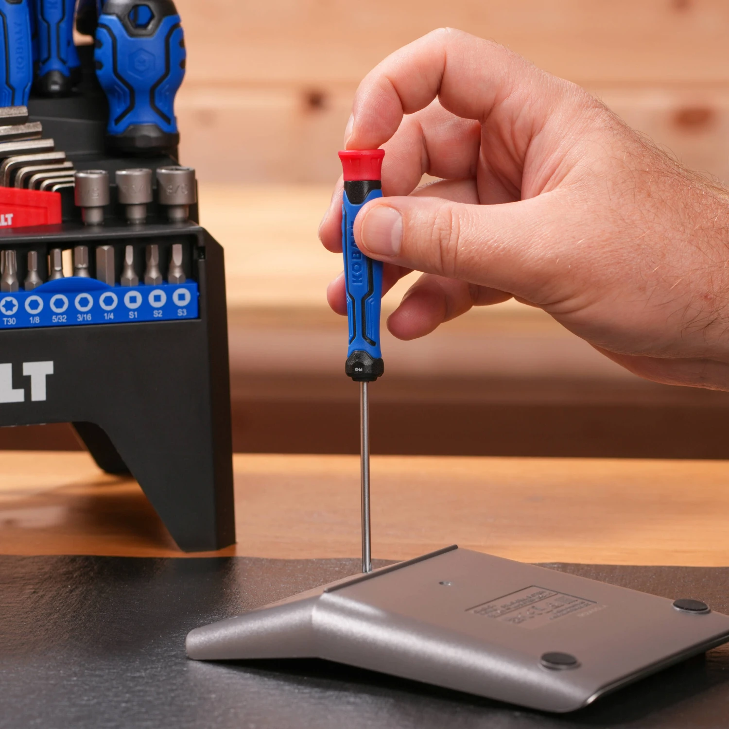 Kobalt 69 -Piece 6-in Magnetic Multi-Bit Replaced Combination Tip Screwdriver Set 7 Kobalt 69 -Piece 6-in Magnetic Multi-Bit Replaced Combination Tip Screwdriver Set - Image 7