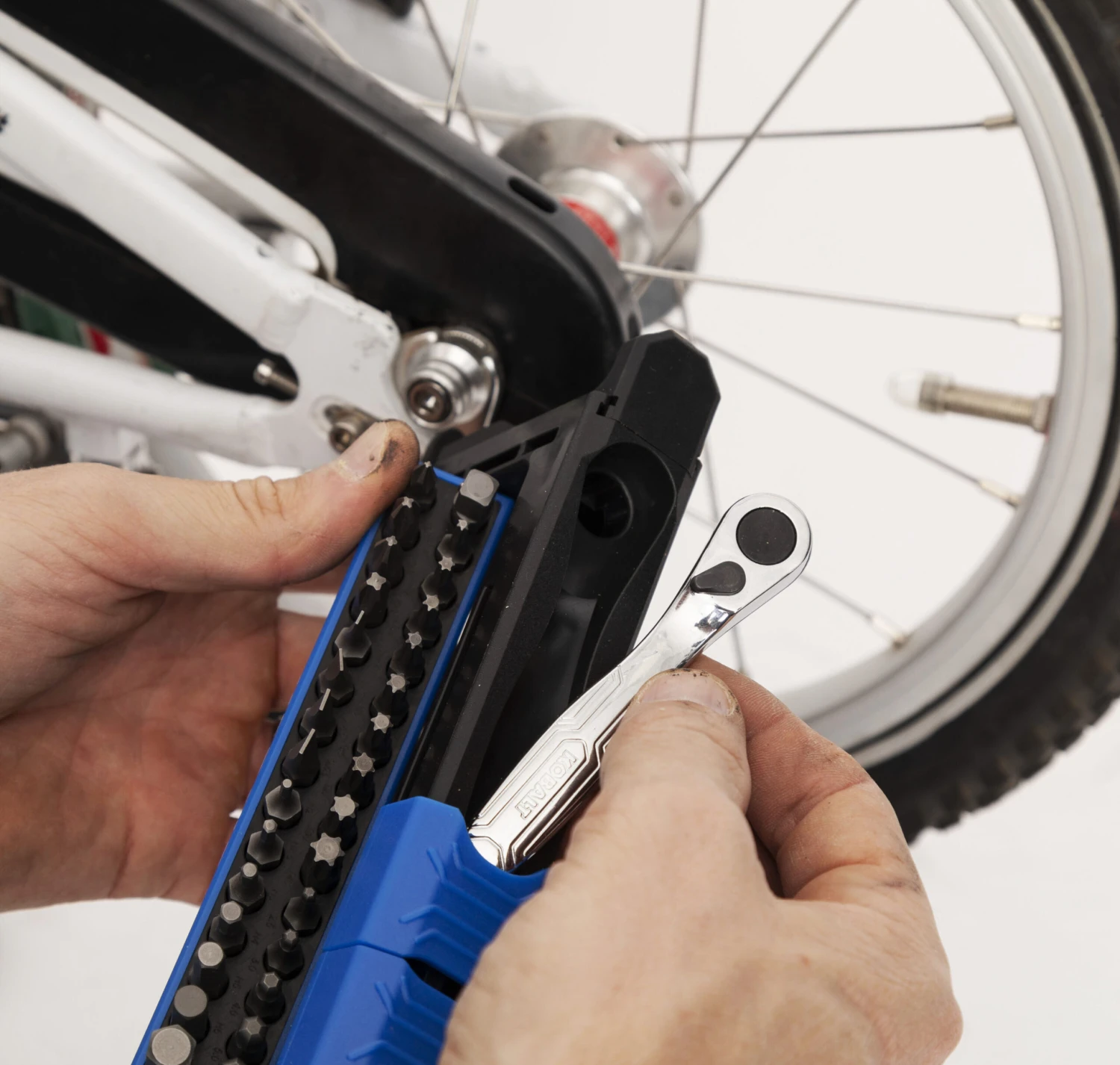 Kobalt 41 -Piece Metric Mechanics Tool Set With Hard Case 8 Kobalt 41 -Piece Metric Mechanics Tool Set With Hard Case - Image 8