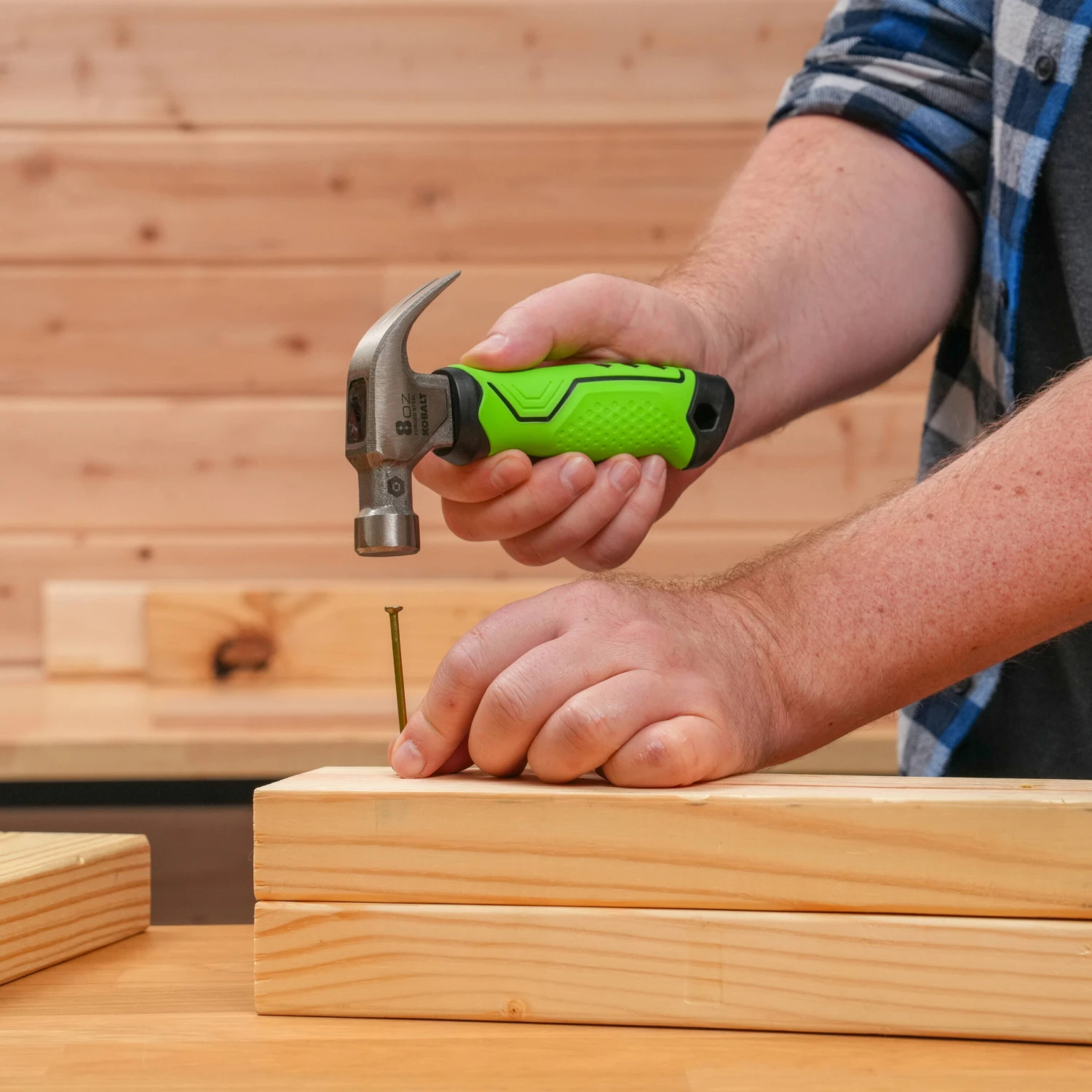 Kobalt High-Vis 8 -oz Steel Head Plastic Handle Claw Hammer 4 Kobalt High-Vis 8 -oz Steel Head Plastic Handle Claw Hammer - Image 4