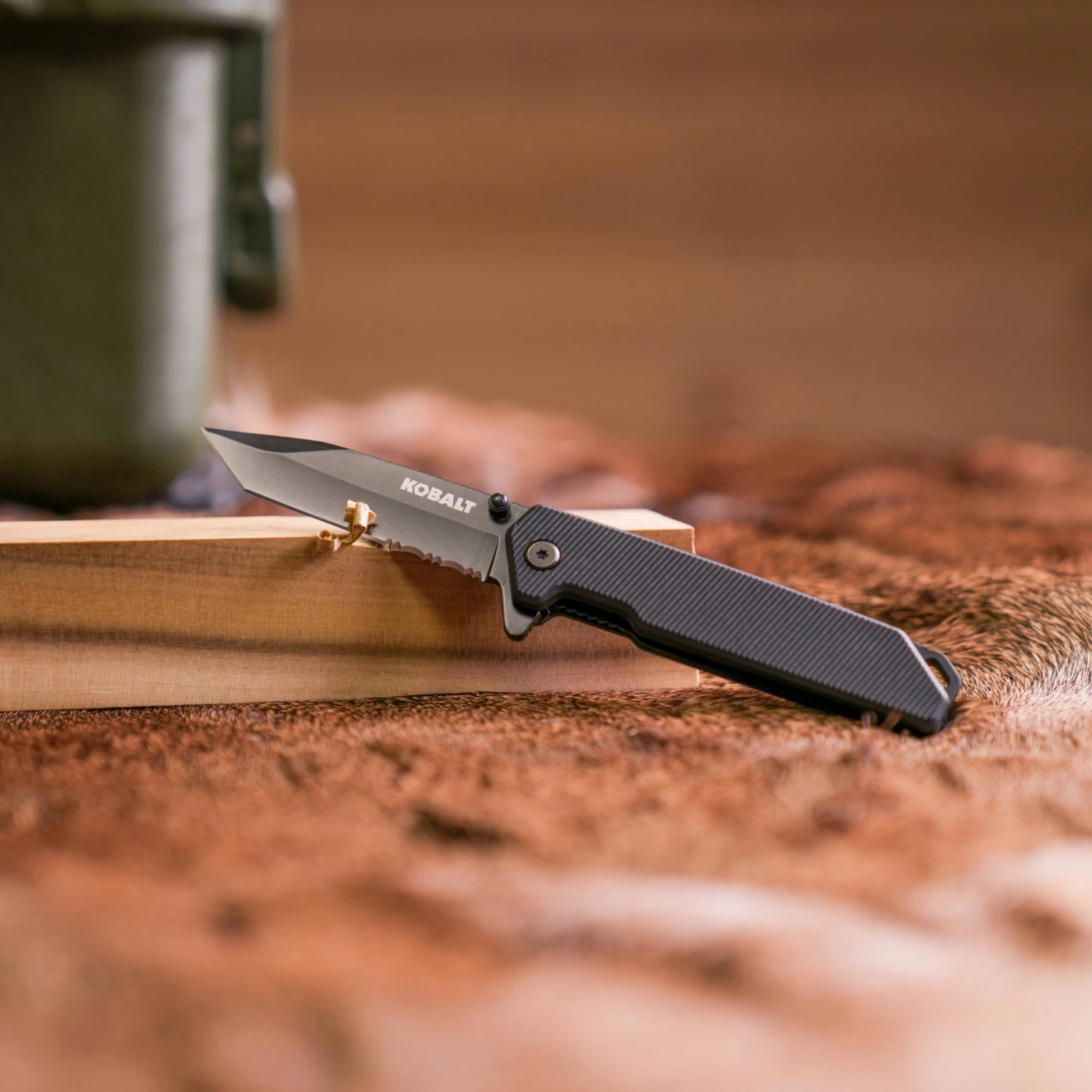 Kobalt 3.5-in Stainless Steel Flip-out Pocket Knife 4 Kobalt 3.5-in Stainless Steel Flip-out Pocket Knife - Image 4