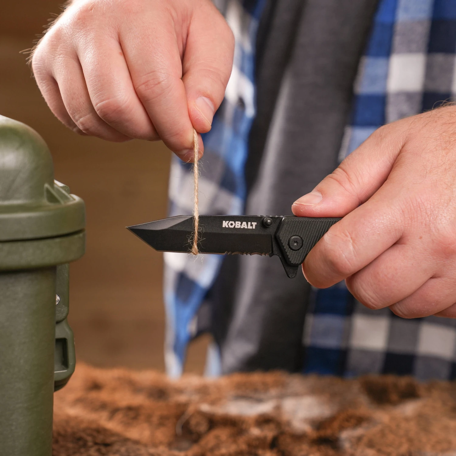 Kobalt 3.5-in Stainless Steel Flip-out Pocket Knife 7 Kobalt 3.5-in Stainless Steel Flip-out Pocket Knife - Image 7